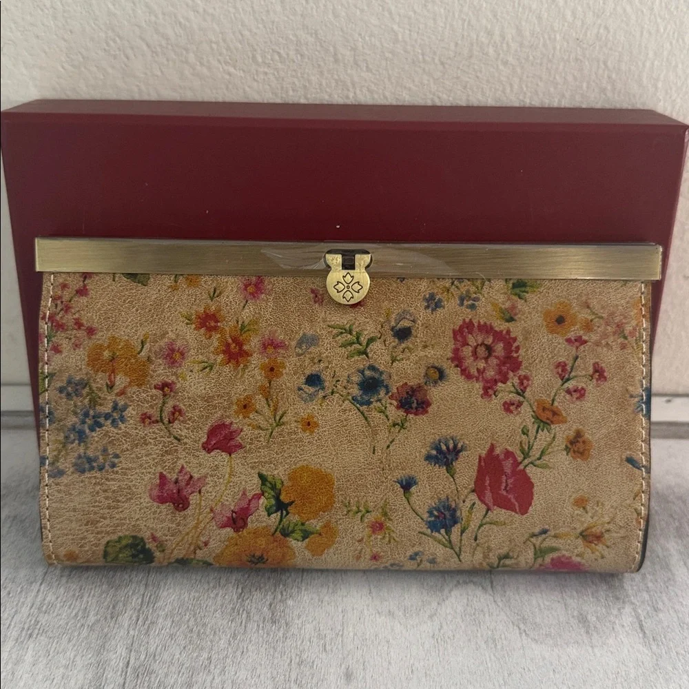 Patricia Nash Cauchy Leather Frame Wallet Floral Prairie Rose RFID Tan Red